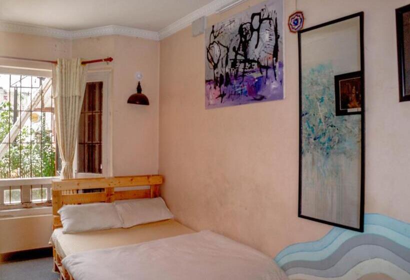 اتاق استاندارد, Wander Thirst