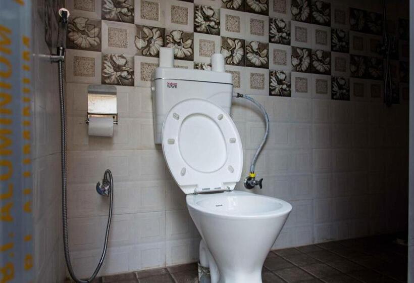 اتاق لوکس با بالکن, Wander Thirst