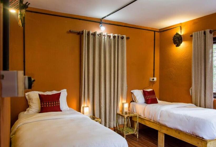 اتاق استاندارد, Wander Thirst