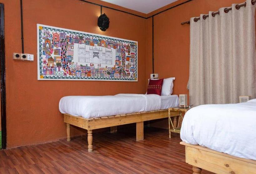 اتاق لوکس, Wander Thirst