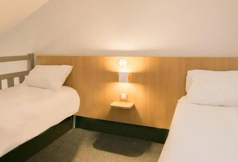 Standard Neljän Hengen Huone, B&b Hotel Agen