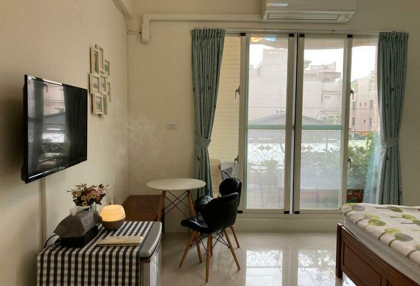 اتاق خانوادگی, Feng Su