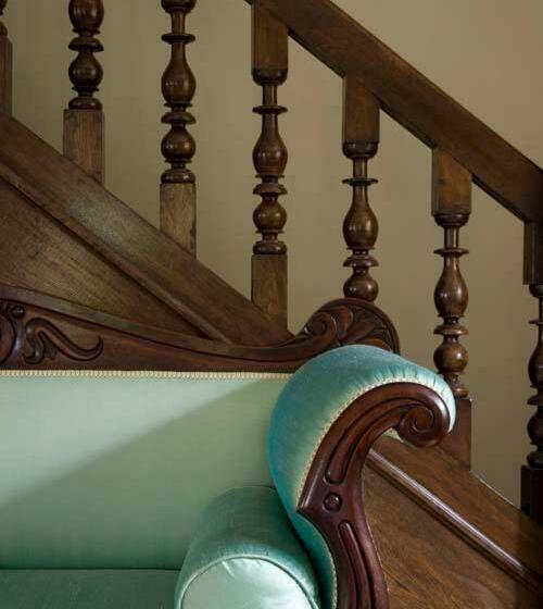 غرفة قياسية, The Old Manor House