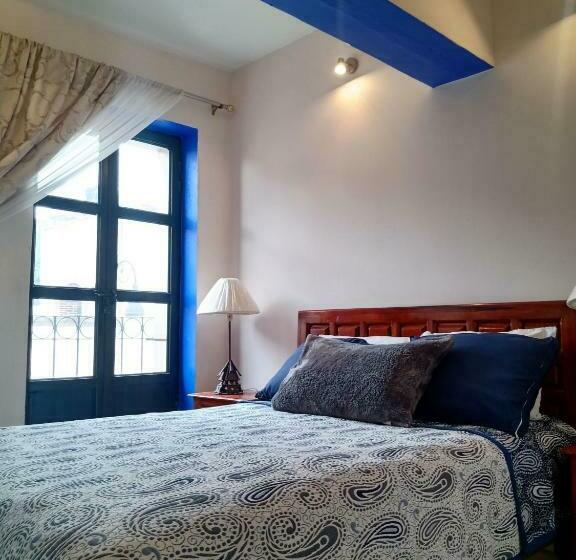 غرفة قياسية, Doña Chela En Calvillo