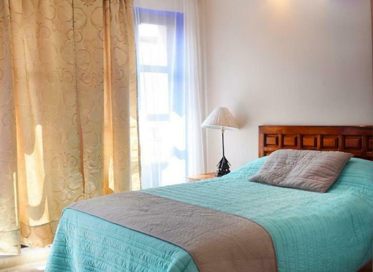 غرفة قياسية, Doña Chela En Calvillo