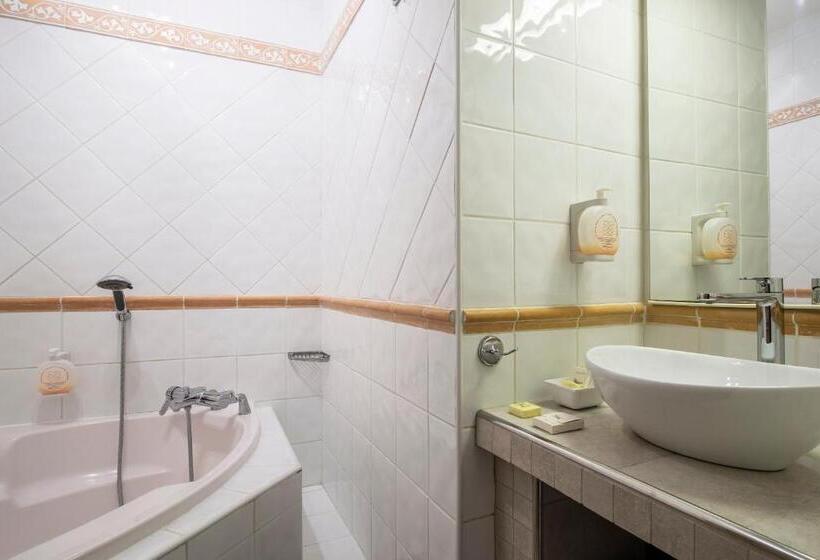 غرفة قياسية, Les Florets