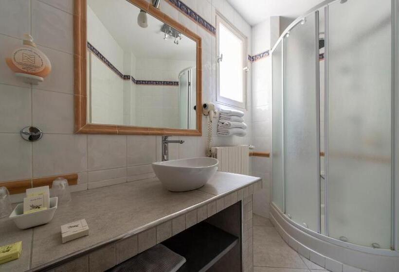 غرفة قياسية, Les Florets