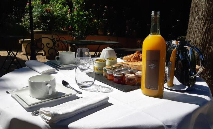 غرفة قياسية, Les Florets