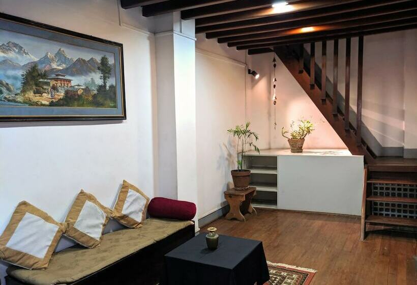 آپارتمان راحتی 1 خوابه, Nana Yala Chhen