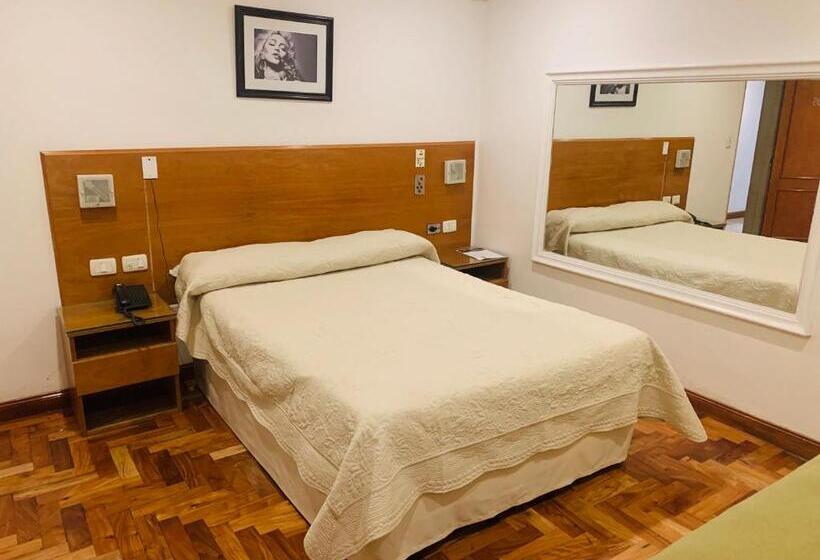 اتاق استاندارد سه نفره, Petit