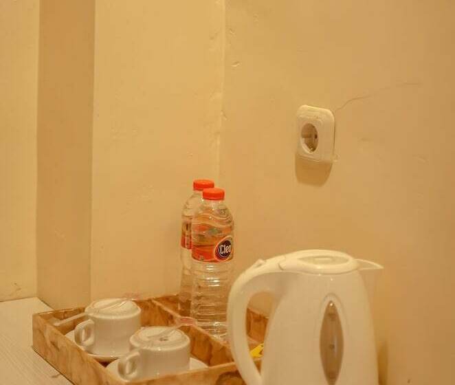 スーペリアールーム, Red Chilies