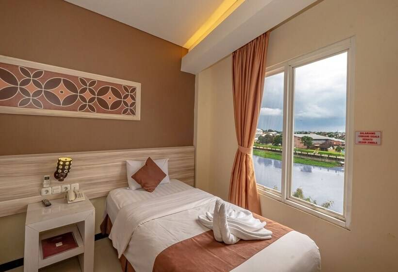 スーペリアールーム, Red Chilies