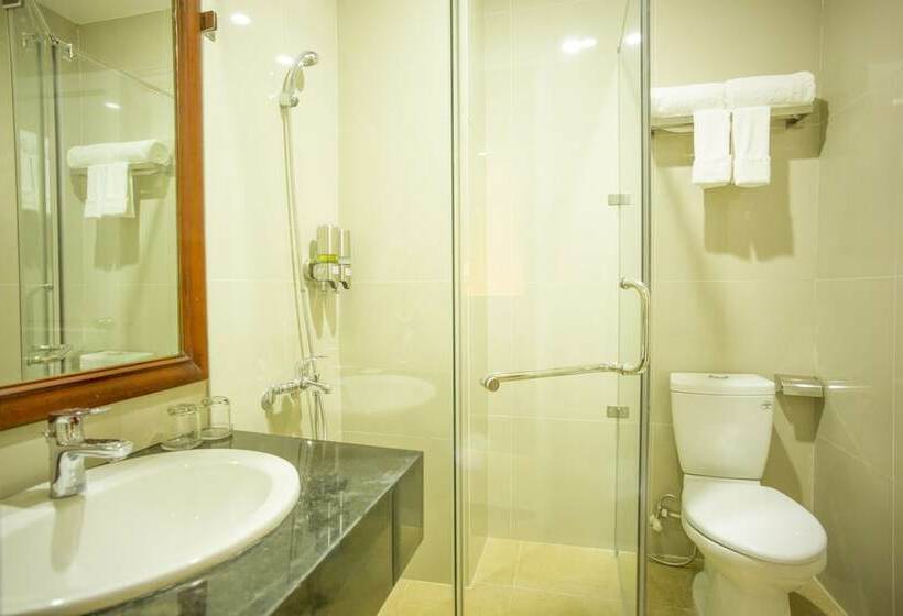 اتاق لوکس, Red Palace