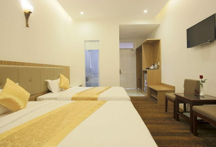 اتاق لوکس, Red Palace