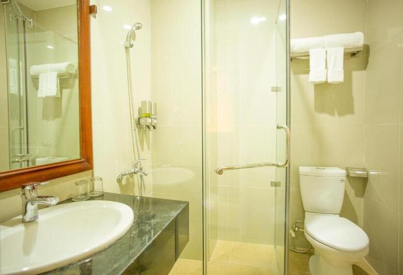 اتاق لوکس, Red Palace