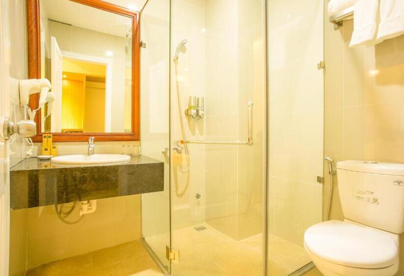 اتاق لوکس, Red Palace