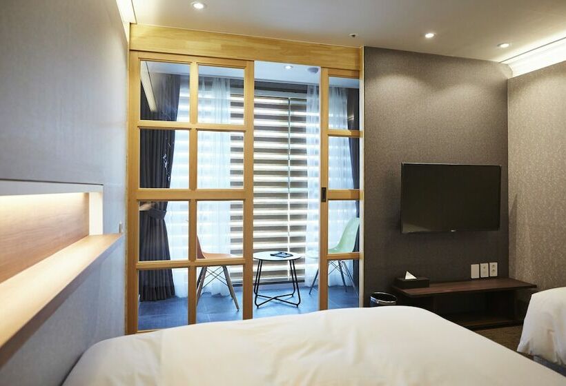 Quarto Deluxe, Royal Square Hotel Seoul