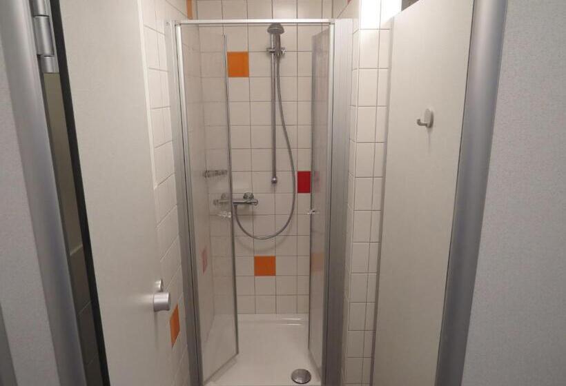 스탠다드 4인용 룸 공용 욕실, Jugendherberge List