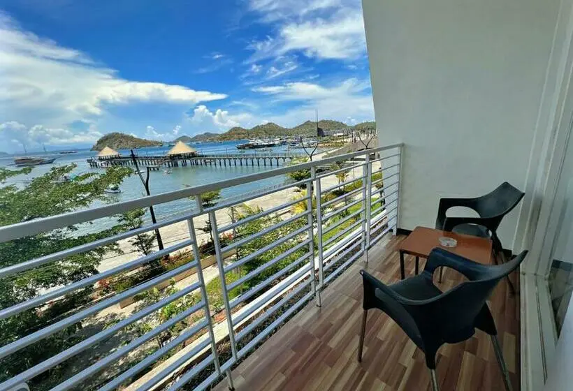 اتاق لوکس با چشم‌انداز دریا, Matahari Hotel Labuan Bajo