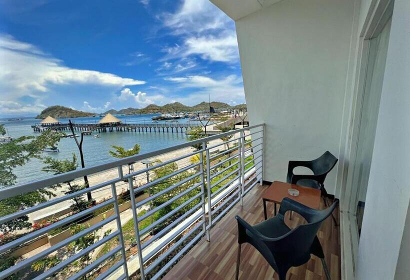 غرفة ديلوكس مطلّة علي البحر, Matahari Hotel Labuan Bajo