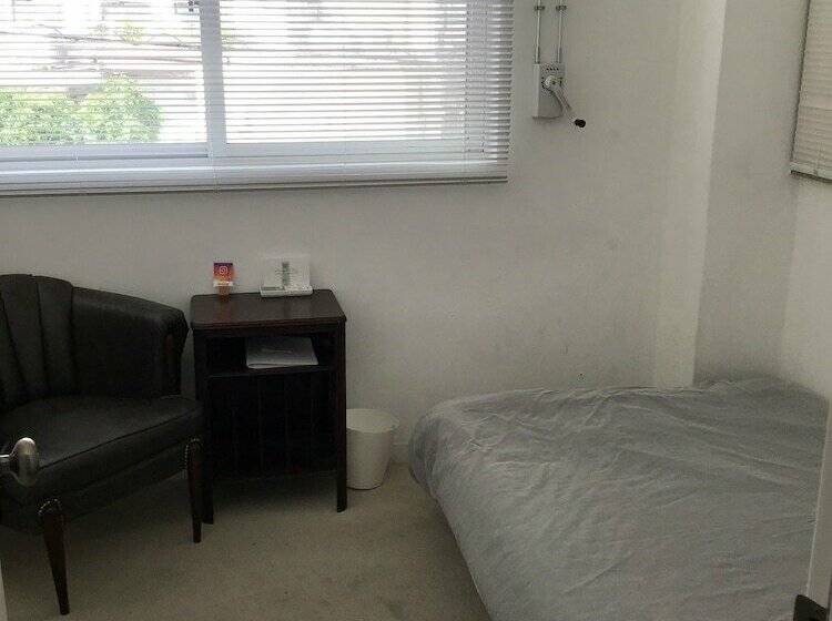 חדר סטנדרד יחיד חדר אמבטיה משותף, The Lanai Hostel