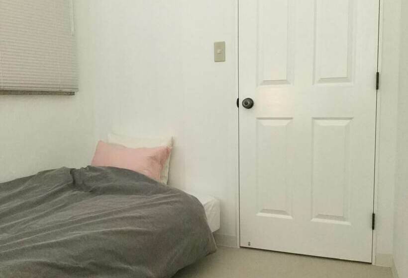 חדר סטנדרד יחיד חדר אמבטיה משותף, The Lanai Hostel