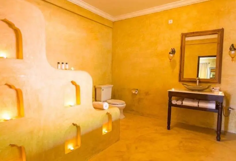 Capsule, Amritara Aura Resort & Spa