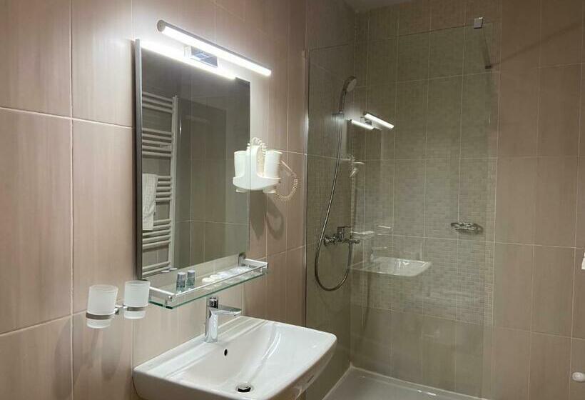 デラックスルーム, Maisonette Apartments