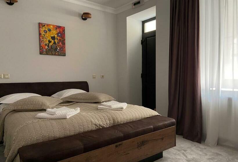 デラックスルーム, Maisonette Apartments