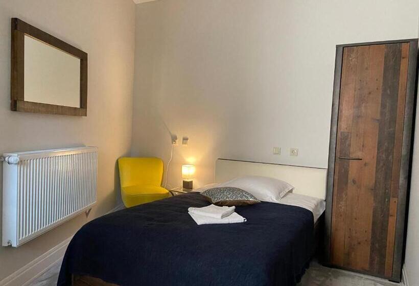 スタンダードシングルルーム, Maisonette Apartments