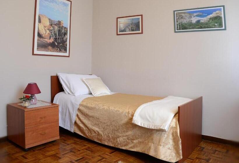 חדר סטנדרט יחיד, La Fenice