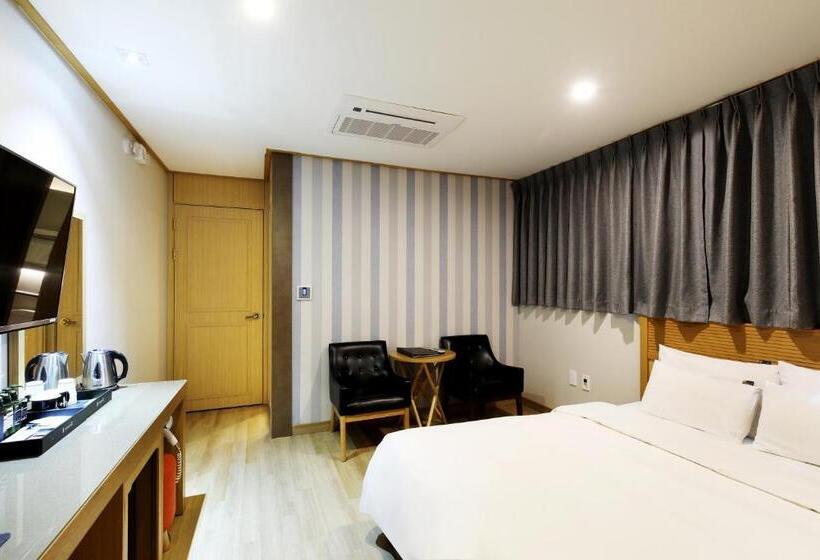 标准间, Paju Golden Hill