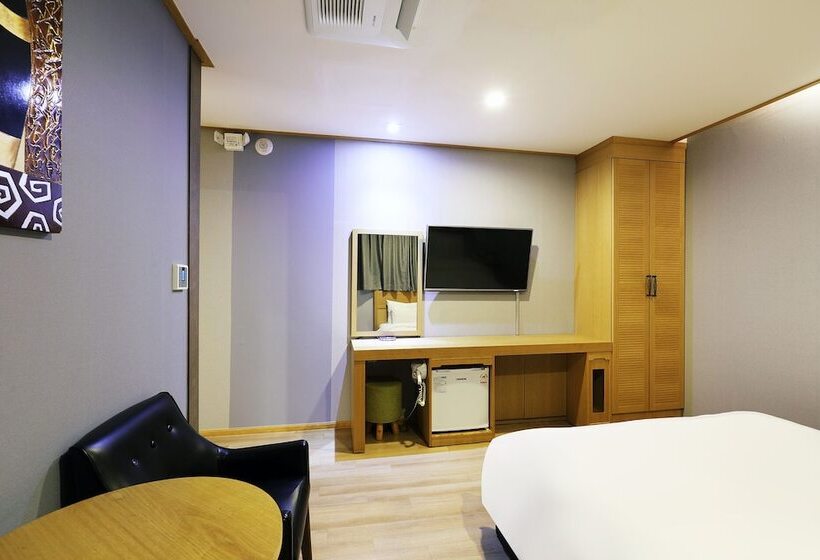 豪华房间, Paju Golden Hill