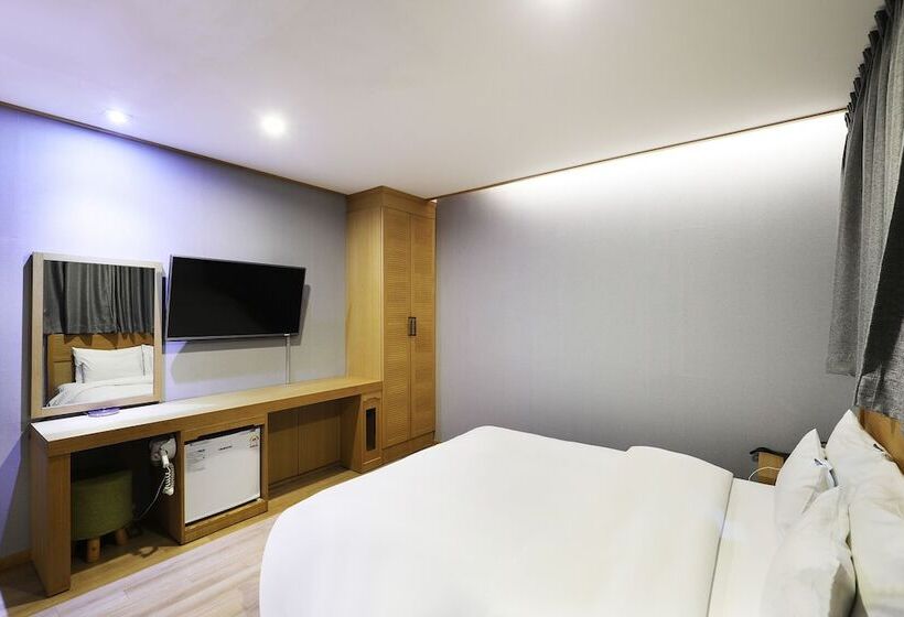 豪华房间, Paju Golden Hill