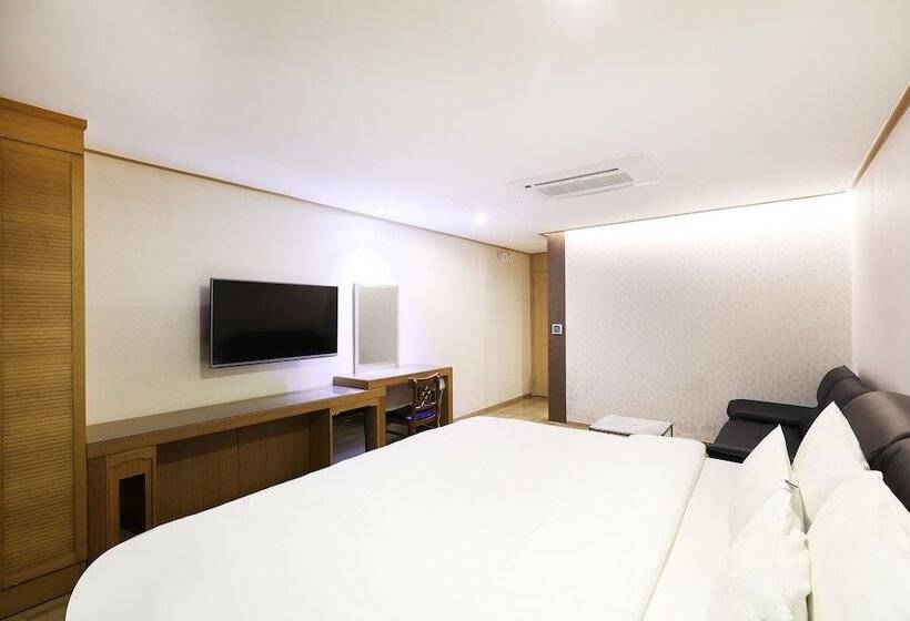 패밀리 스위트, Paju Golden Hill