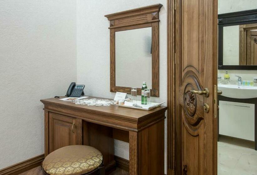 اتاق استاندارد, Panskiy Dvir