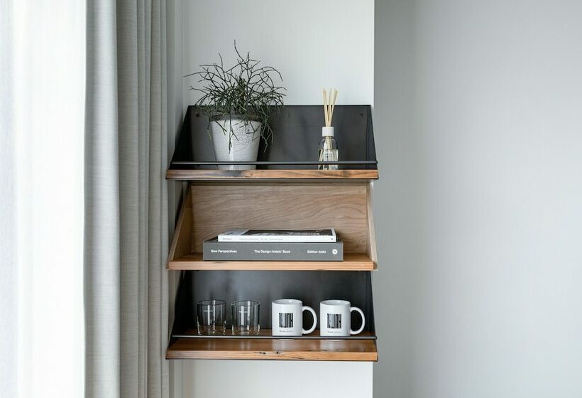 Standart Oda, Trunkcat Street