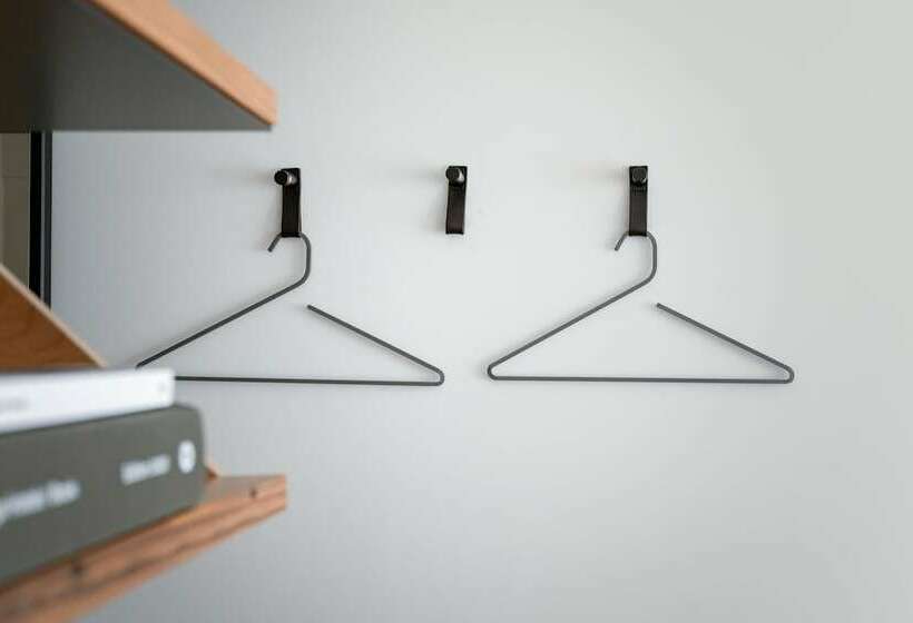 Standart Oda, Trunkcat Street