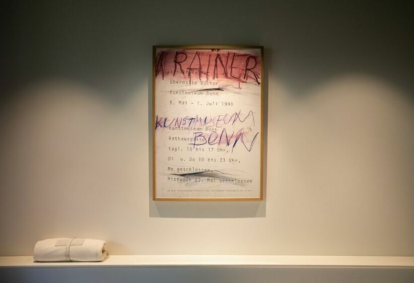 Balkonlu Standart Oda, Trunkcat Street