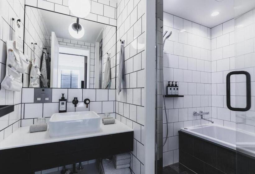 Süit, Trunkcat Street