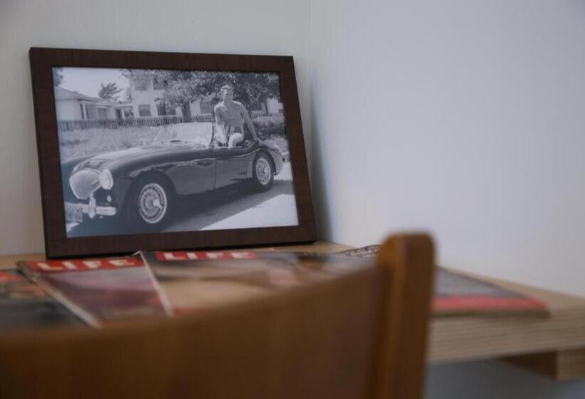 Süit, Trunkcat Street