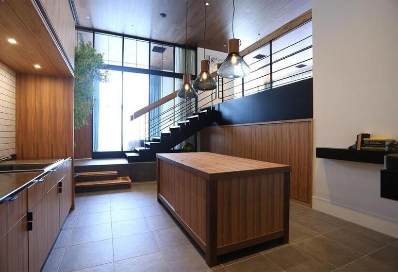 Suite with Terrace, Trunkcat Street