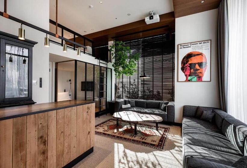 Süit, Trunkcat Street