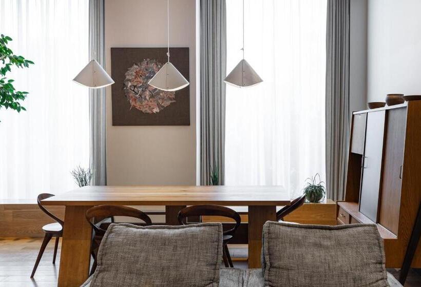 Süit, Trunkcat Street