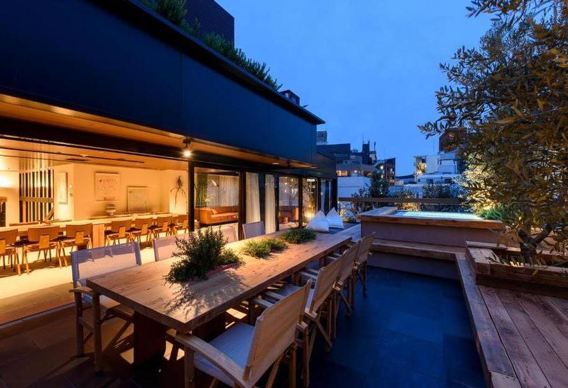 Suite with Terrace, Trunkcat Street