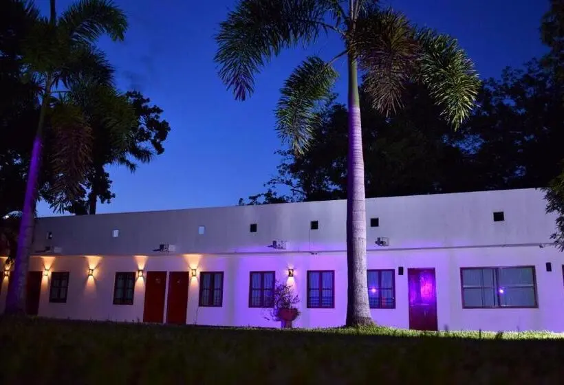 Sviitti Puutarhanäkymä, Villa Blanca Suites