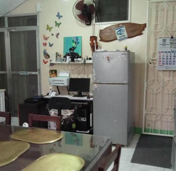 سوییت لوکس, Villa 301 B&b