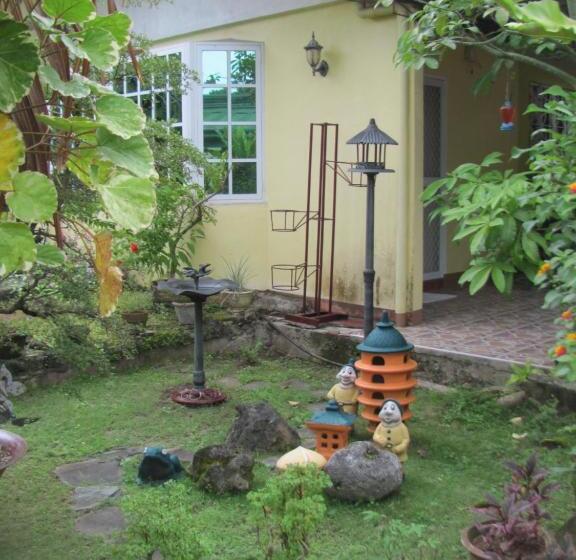 سوییت لوکس, Villa 301 B&b