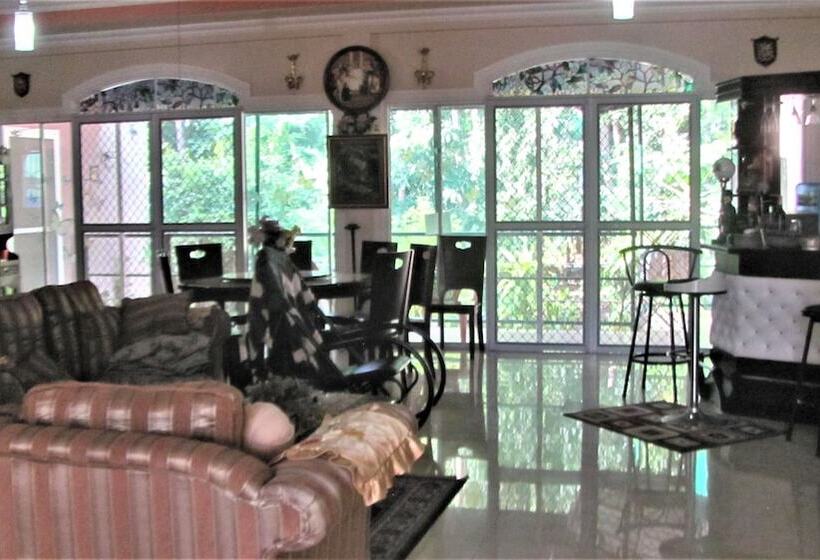 جناح ديلوكس, Villa 301 B&b