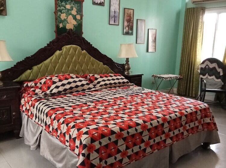 سوییت لوکس, Villa 301 B&b